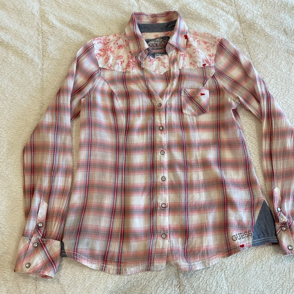 EUC Guess long sleeve button down plaid shirt size Large